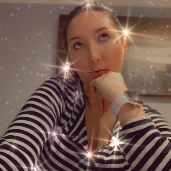 Meet your Posher, Mandy - Picture 2 of 2